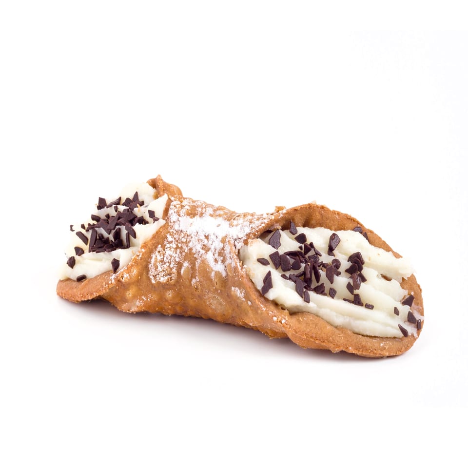 Delicious Cannoli and Italian Desserts